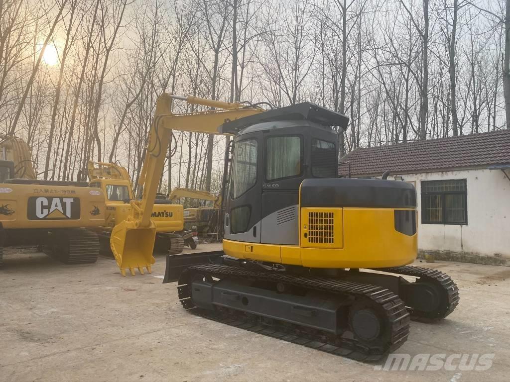 Komatsu PC128US Vikšriniai ekskavatoriai