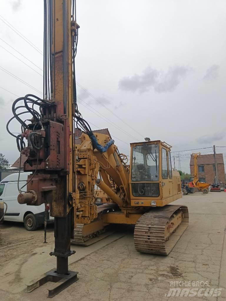 Liebherr R 922 L Vikšriniai ekskavatoriai