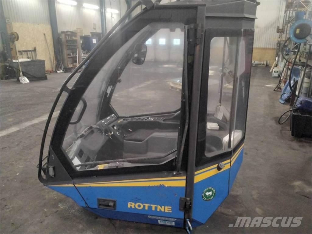 Rottne H20 Kabinos ir salonai