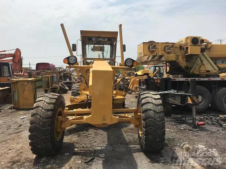 CAT 140 Greideriai
