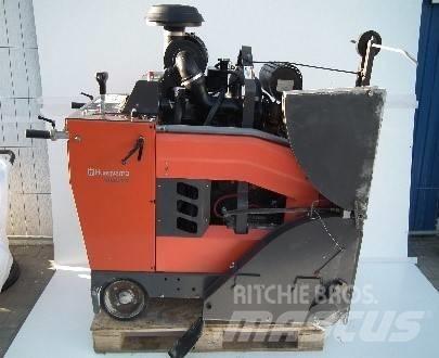 Husqvarna FS 6000D Statyba - Kita
