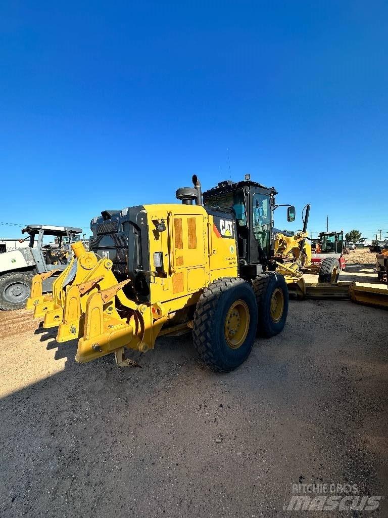 CAT 12 M 2 Greideriai
