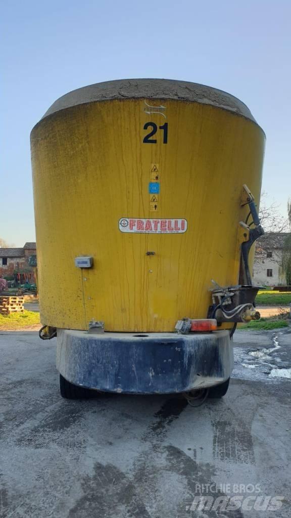  Matrix Rover Pašarų maišytuvai-dalytuvai