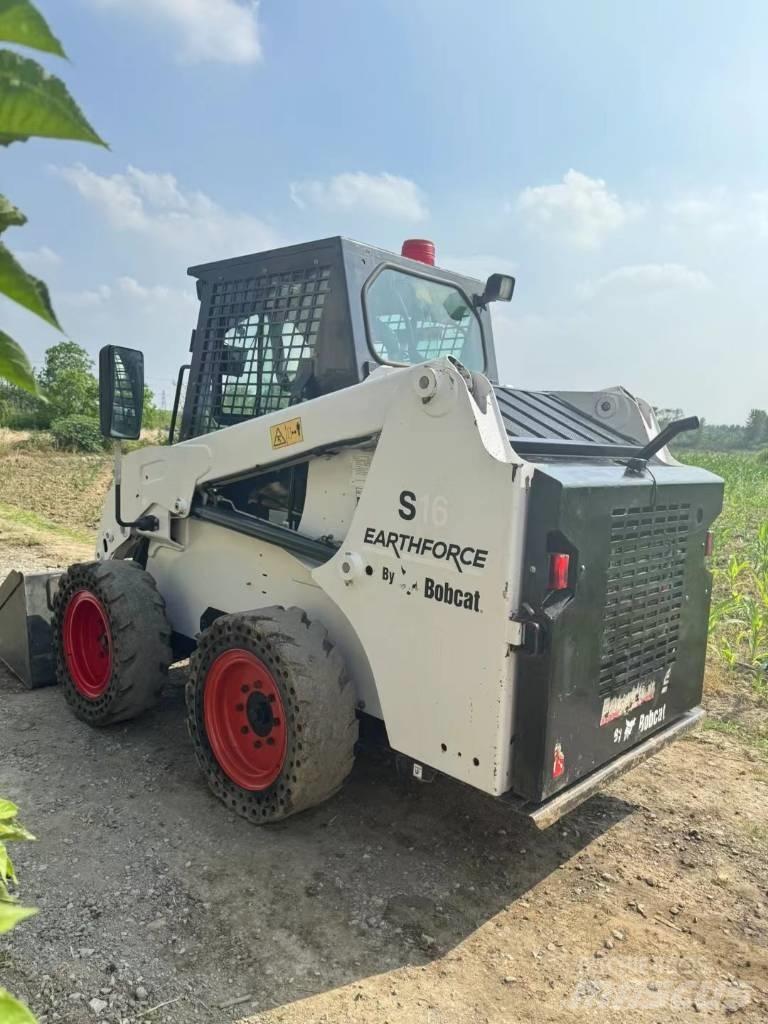 Bobcat S16 Krautuvai su šoniniu pasukimu