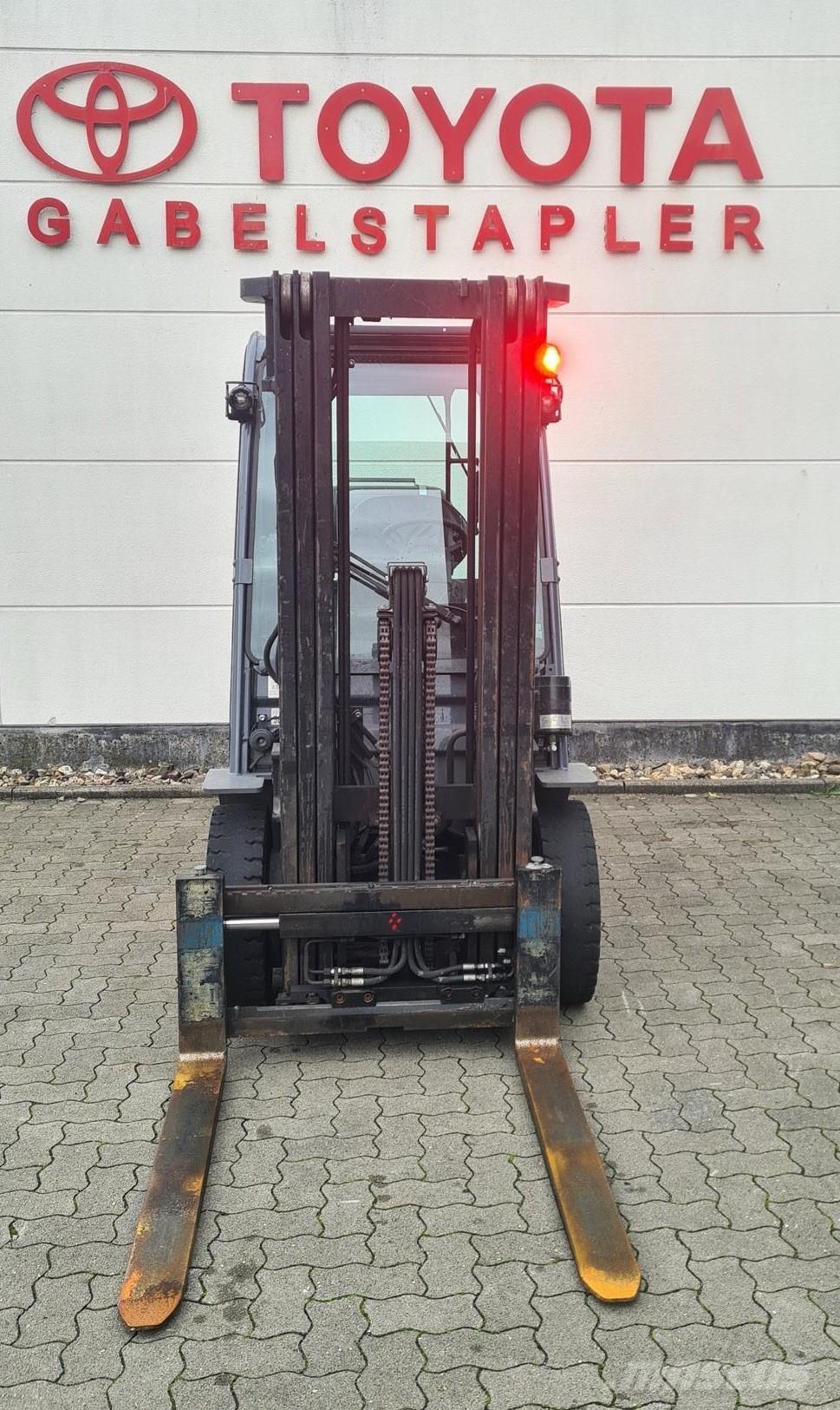 Toyota 02-8FGF25 LPG (dujiniai) krautuvai