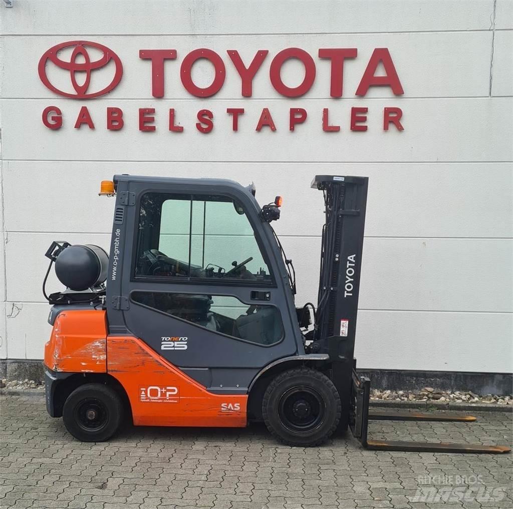 Toyota 02-8FGF25 LPG (dujiniai) krautuvai