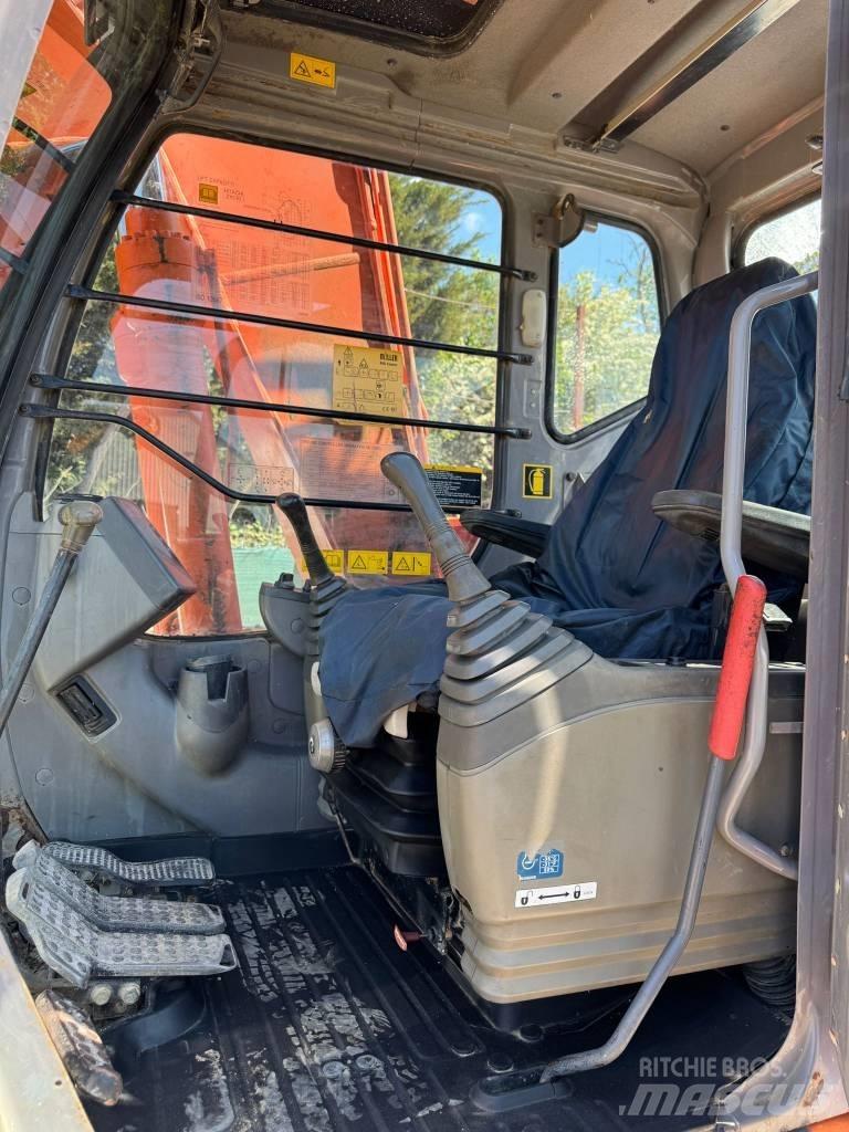 Hitachi ZX 130 Vikšriniai ekskavatoriai