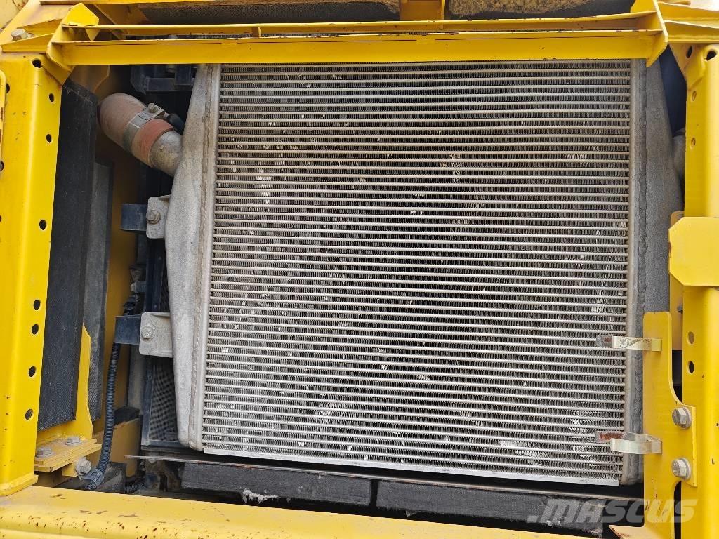 Komatsu PC 450-8 Vikšriniai ekskavatoriai