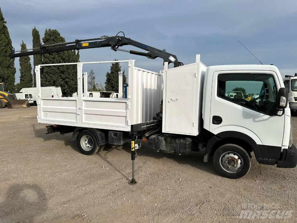Nissan NT 400 Automobiliniai kranai