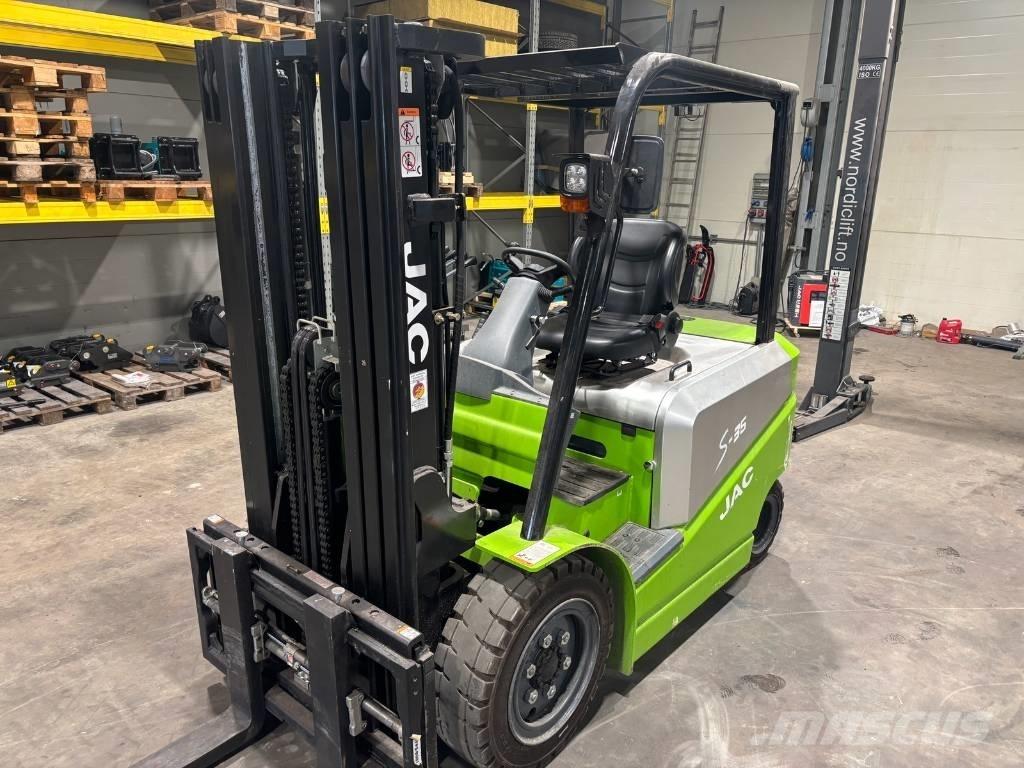 JAC CPD35 Elektriniai šakiniai krautuvai