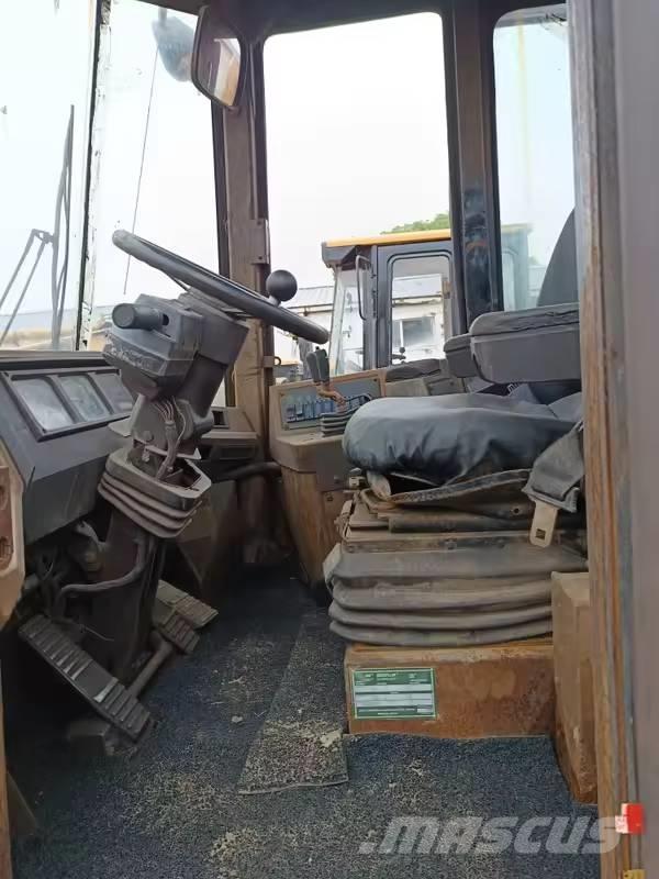 CAT 950 F Naudoti ratiniai krautuvai