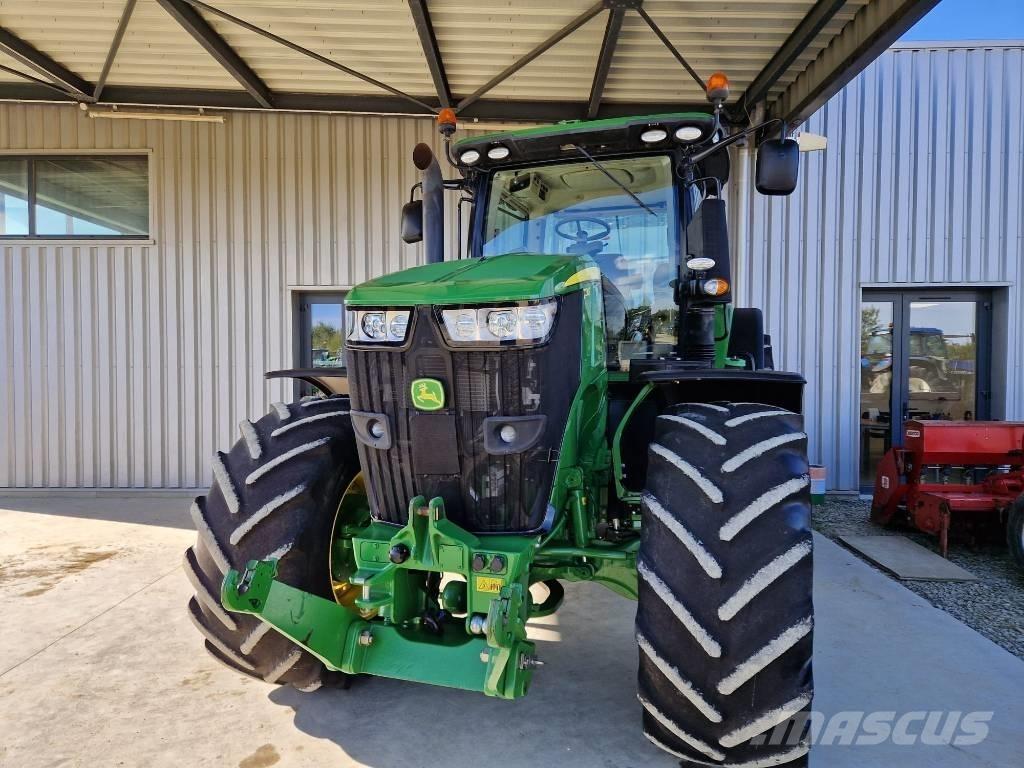 John Deere 7230 R Traktoriai