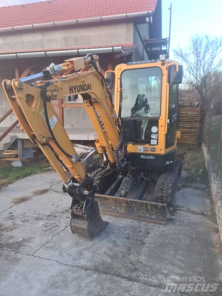 Hyundai R25Z-9 AK Mini ekskavatoriai < 7 t
