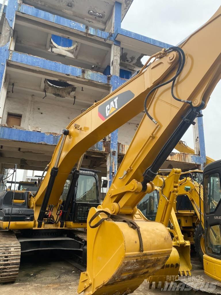 CAT 330 D Vikšriniai ekskavatoriai