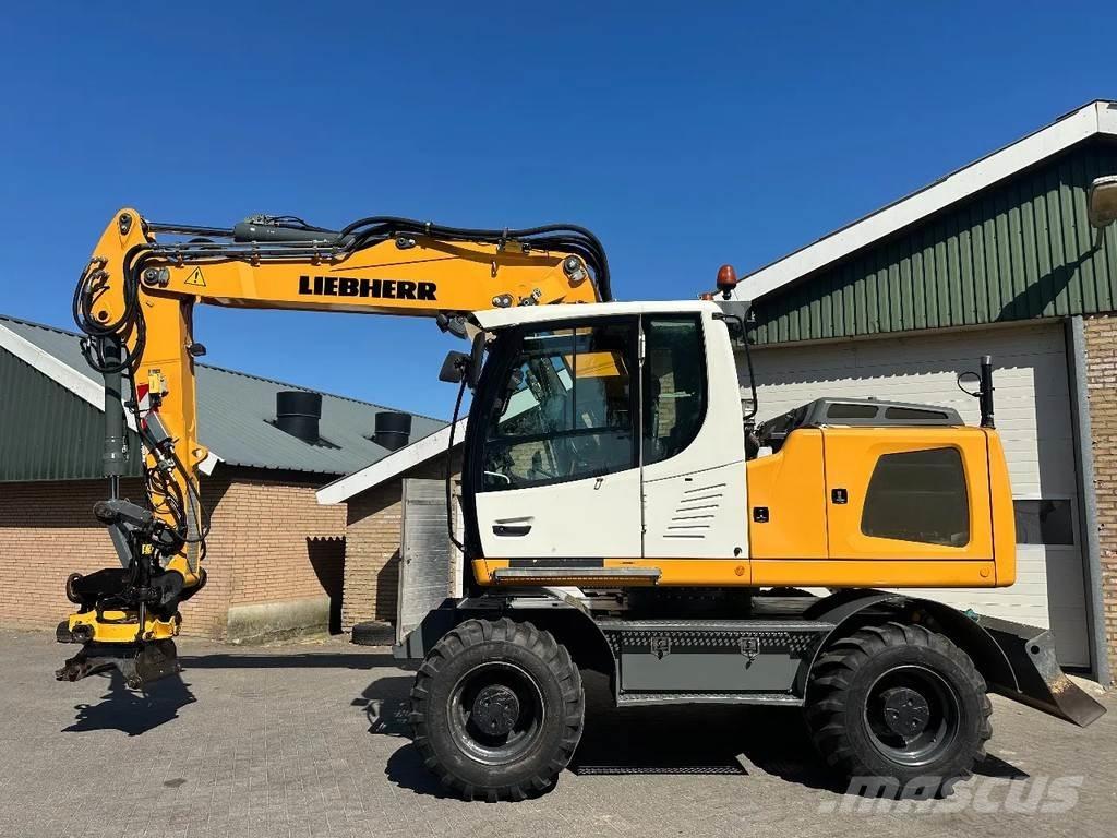 Liebherr A916 Ratiniai ekskavatoriai