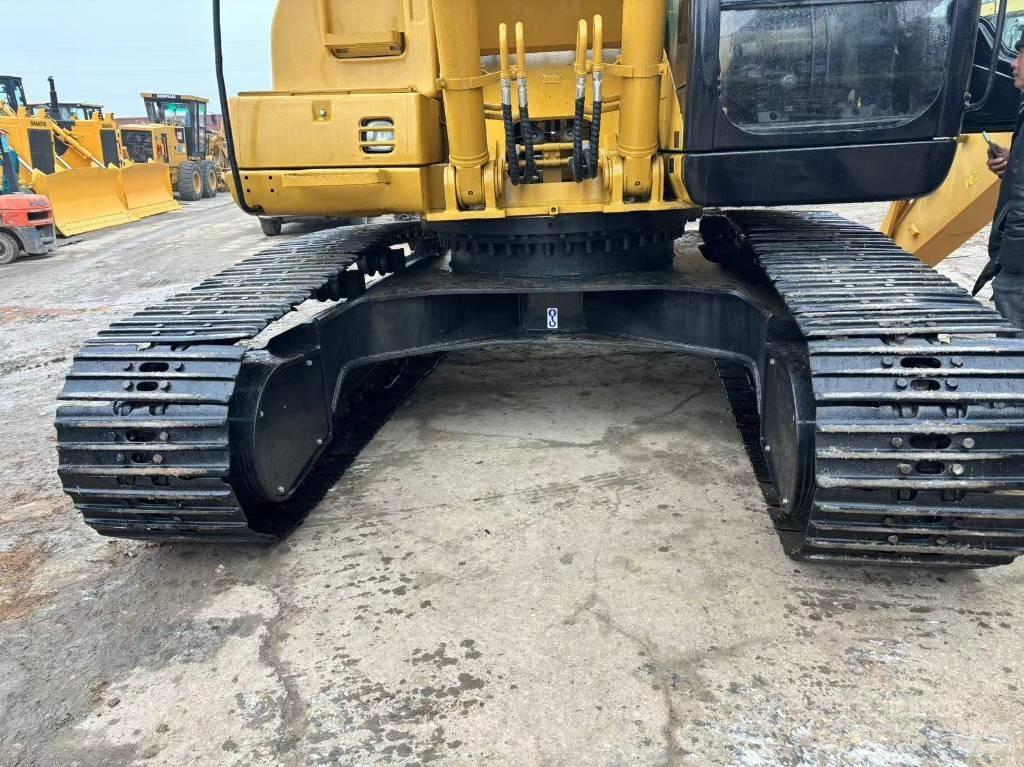 CAT 325 C Vikšriniai ekskavatoriai