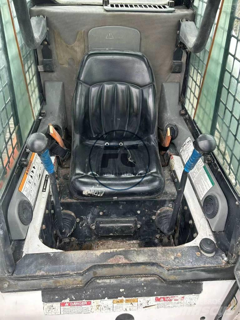 Bobcat S 330 Krautuvai su šoniniu pasukimu