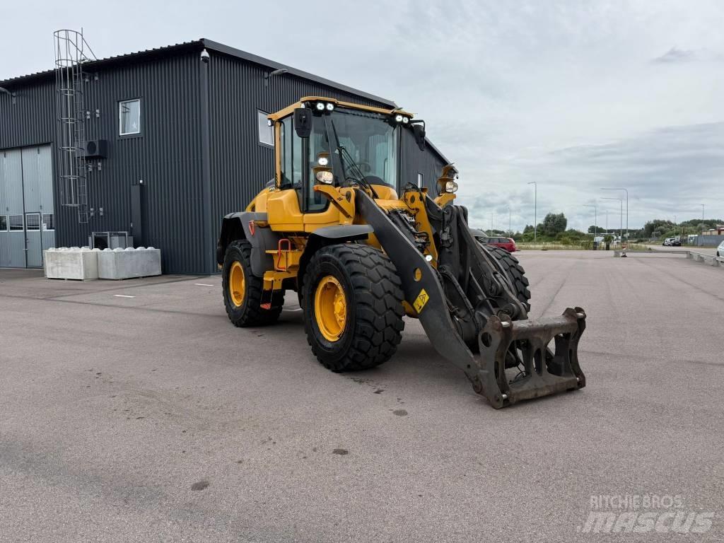 Volvo L 60 H Naudoti ratiniai krautuvai