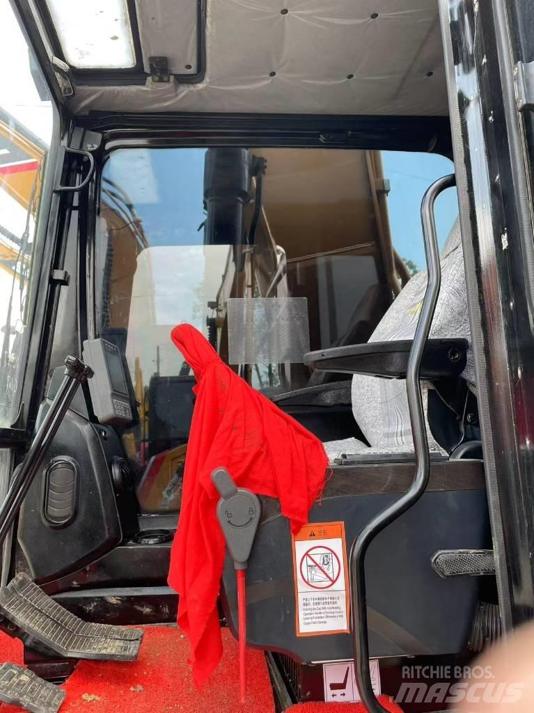 Sany 215 Vikšriniai ekskavatoriai