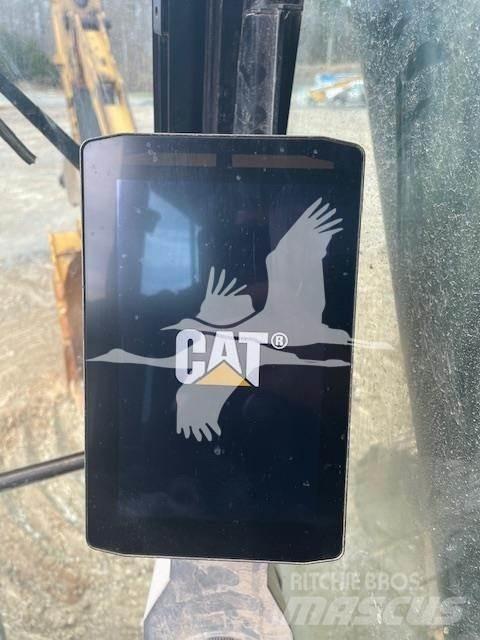 CAT 320 Vikšriniai ekskavatoriai