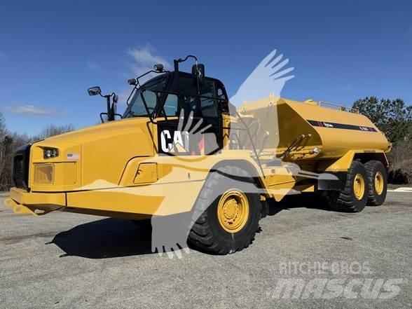 CAT 725C2 Vandens sunkvežimiai