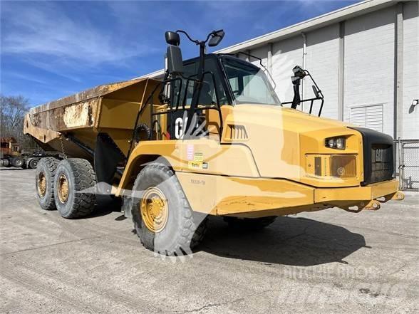 CAT 730C2 Karjeriniai savivarčiai
