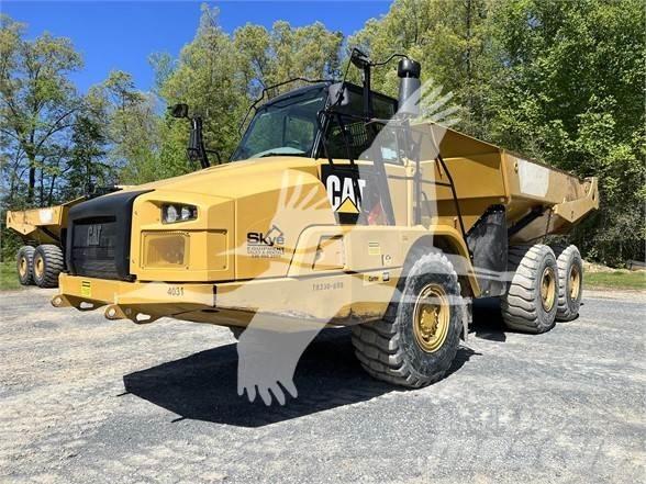 CAT 730C2 Karjeriniai savivarčiai