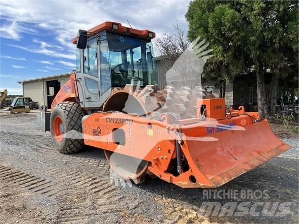 XCMG CV123PDU Vieno būgno volai