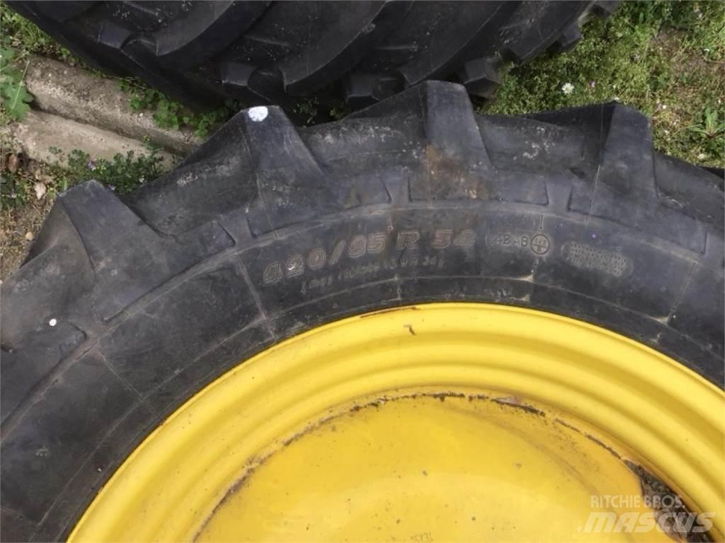 Michelin 420/85R34 Padangos, ratai ir ratlankiai