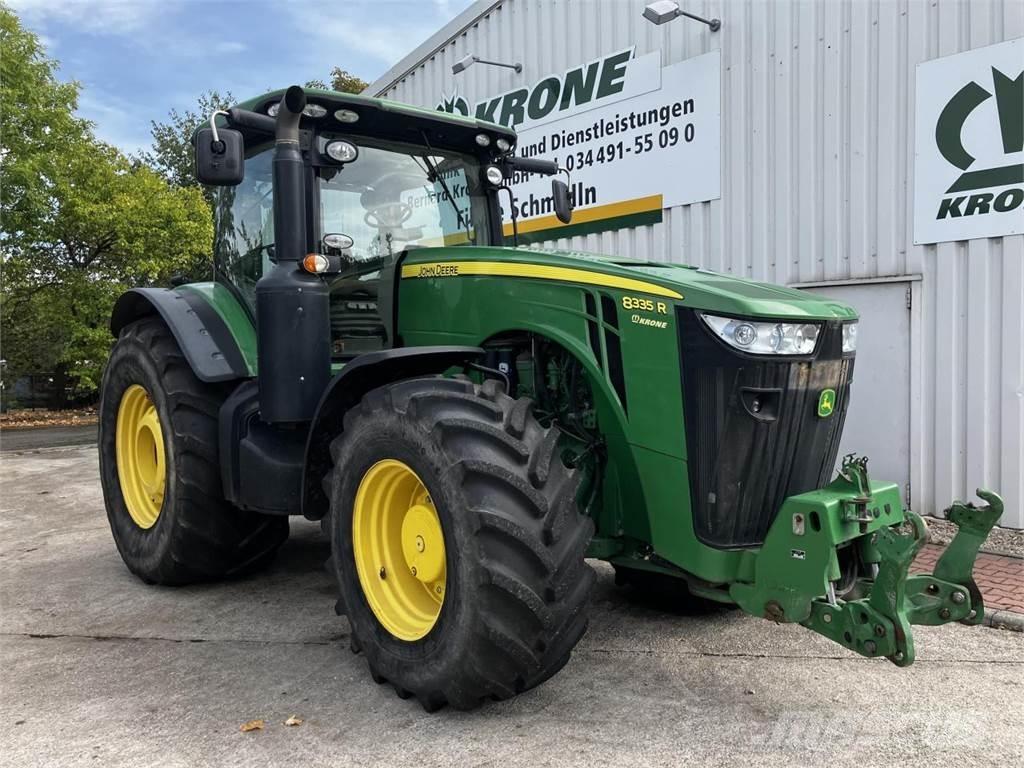John Deere 8335R Traktoriai