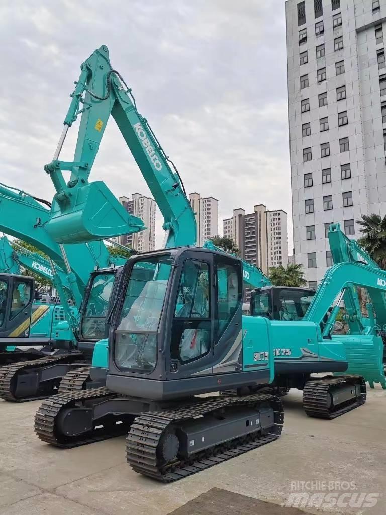 Kobelco SK 75 Vidutinės galios ekskavatoriai 7-12 t