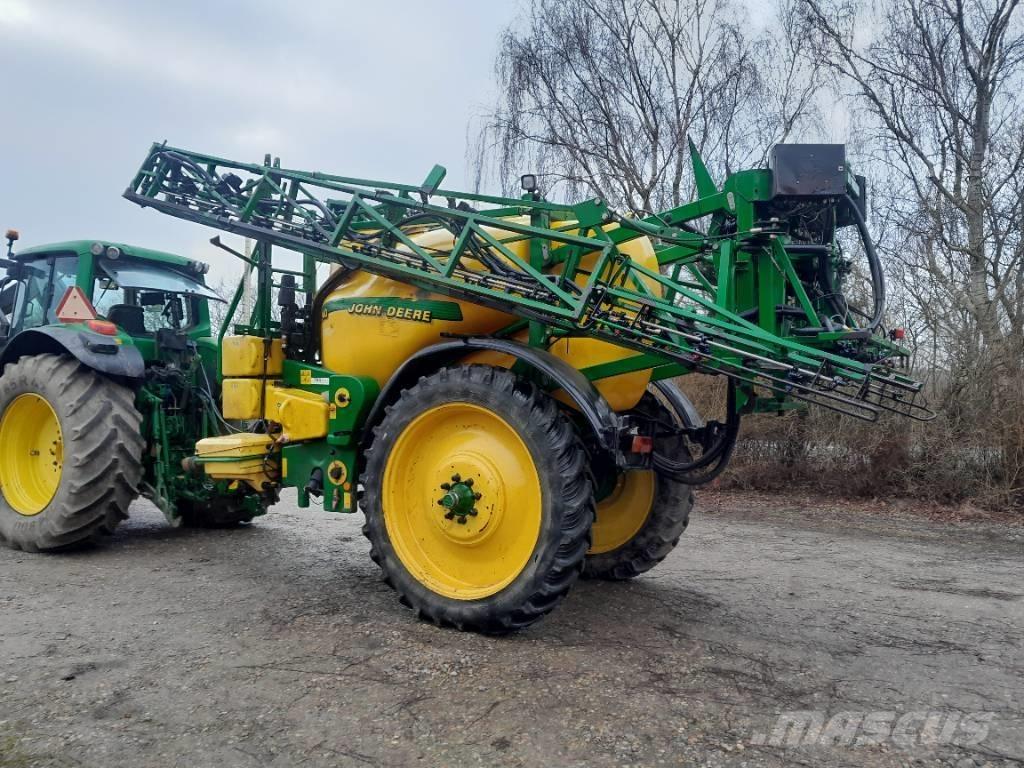 John Deere 840 Prikabinami purkštuvai