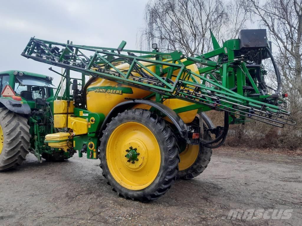 John Deere 840 Prikabinami purkštuvai