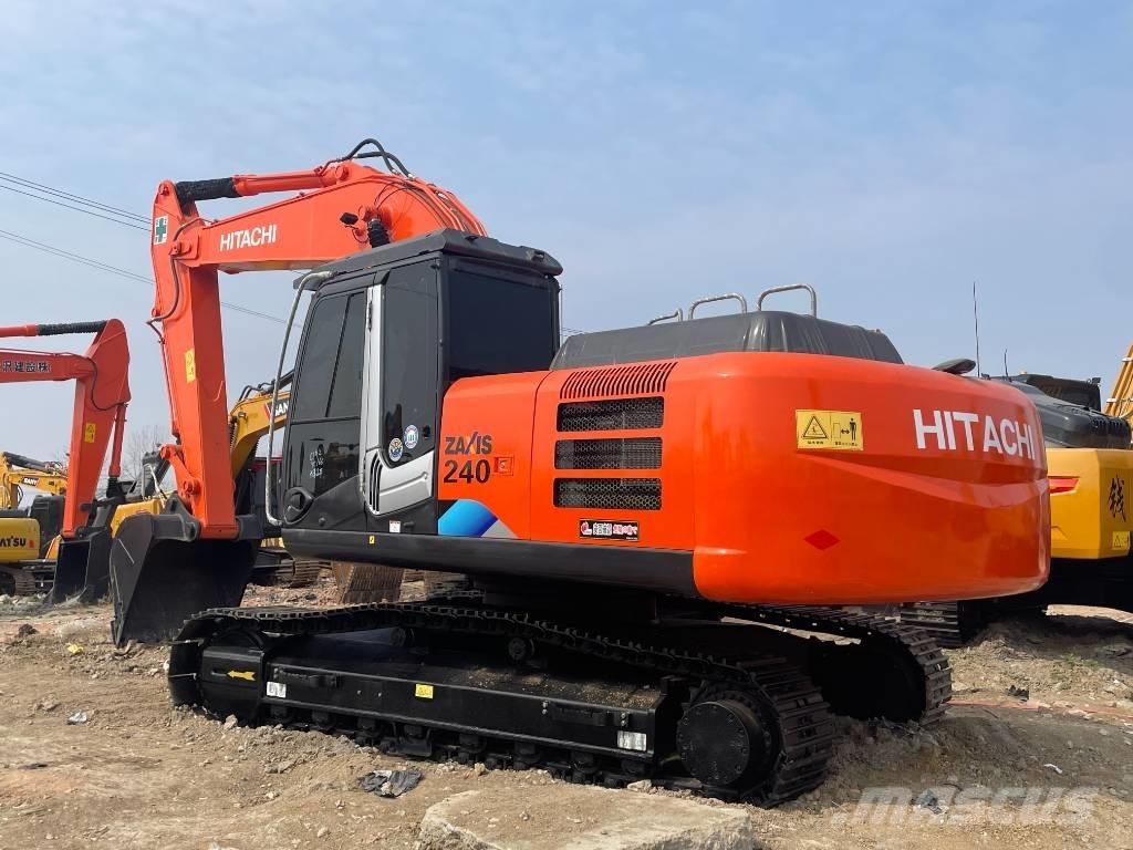 Hitachi ZX 240 Vikšriniai ekskavatoriai