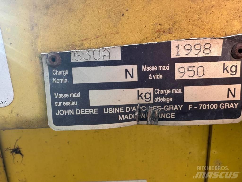 John Deere 7200 Pašarų ruošimo technika