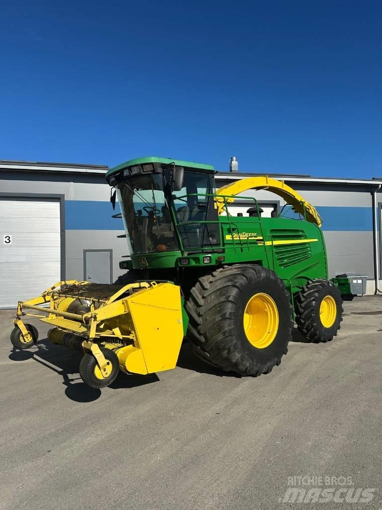John Deere 7200 Pašarų ruošimo technika