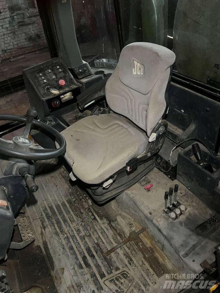 JCB 714 Srutų cisternos