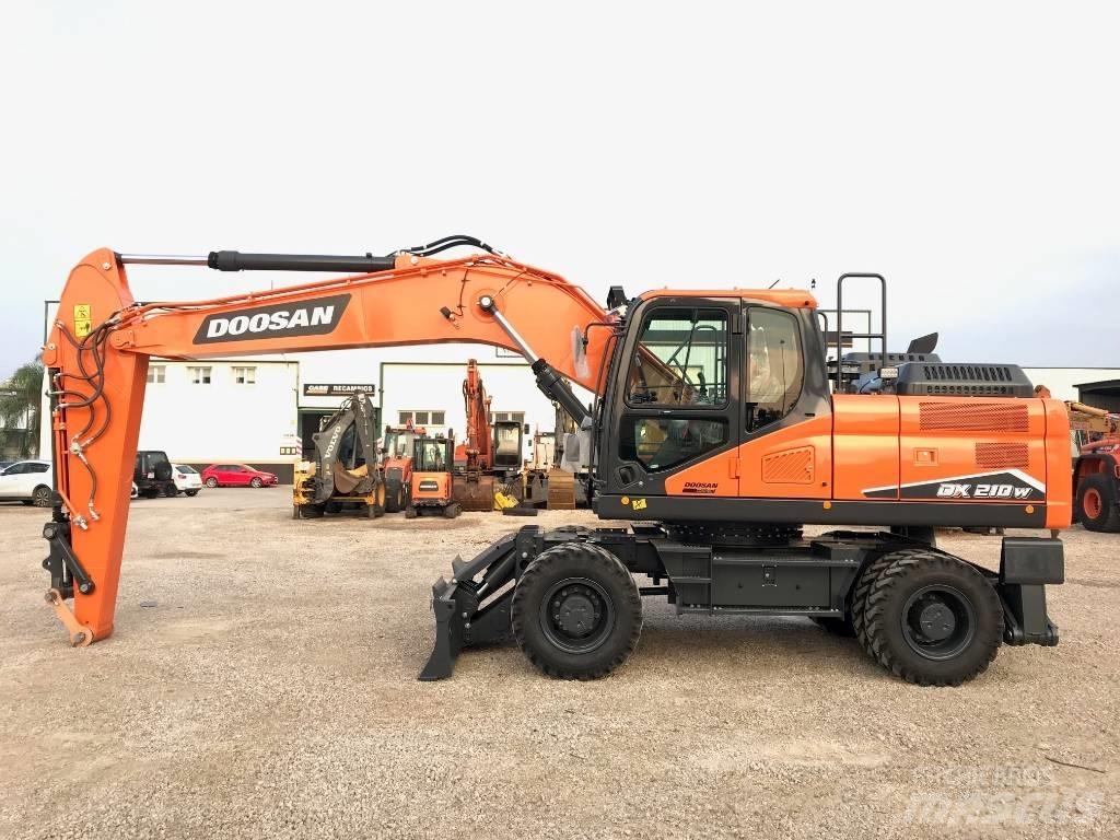 Develon DX 210 W-7 Ratiniai ekskavatoriai