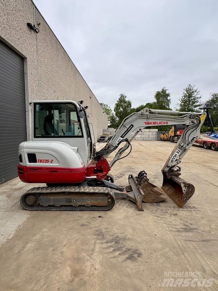 Takeuchi TB 235 Mini ekskavatoriai < 7 t