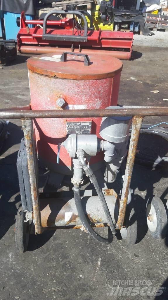 Clemco 55 L Kiti naudoti statybos komponentai