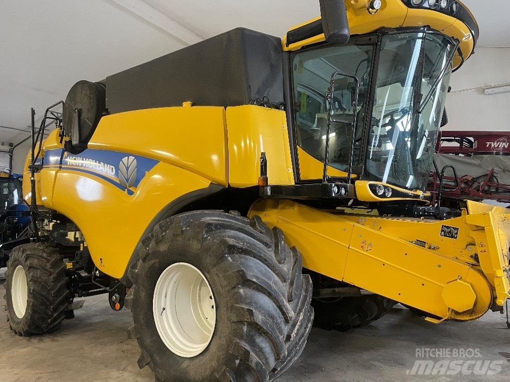 New Holland CX7.80 Derliaus nuėmimo kombainai