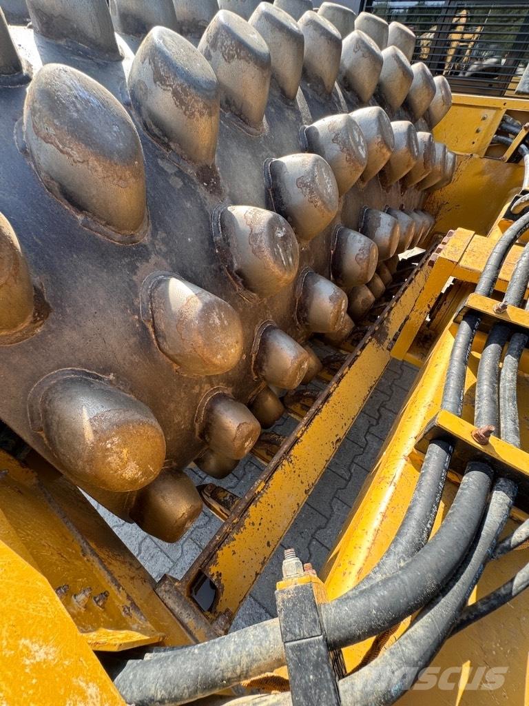 CAT CP 68 B Gruntiniai volai