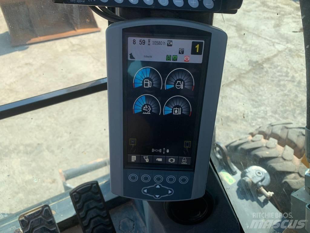 CAT M 318 F Ratiniai ekskavatoriai
