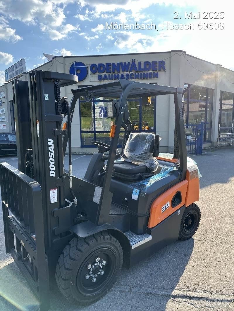 Doosan D30NXP Dyzeliniai krautuvai
