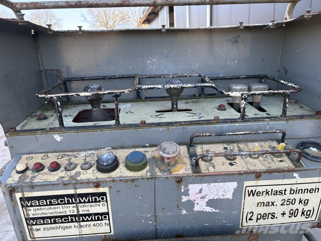 Hitachi Hx140b Kiti keltuvai ir platformos