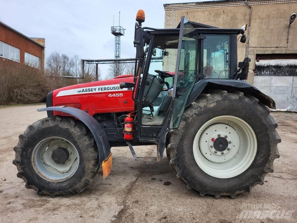 Massey Ferguson 4455 Traktoriai