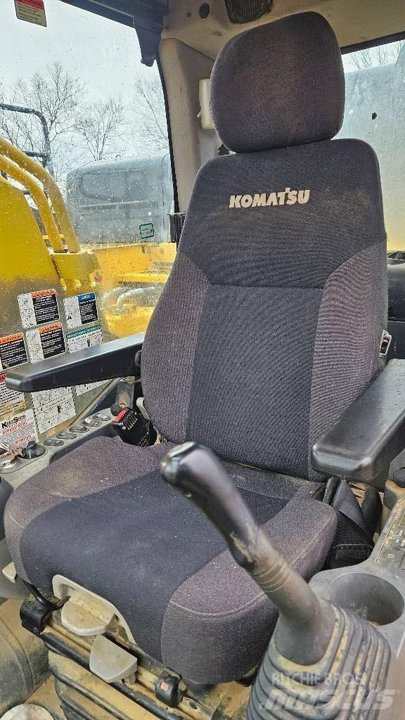 Komatsu PC 490 LC-11 Vikšriniai ekskavatoriai