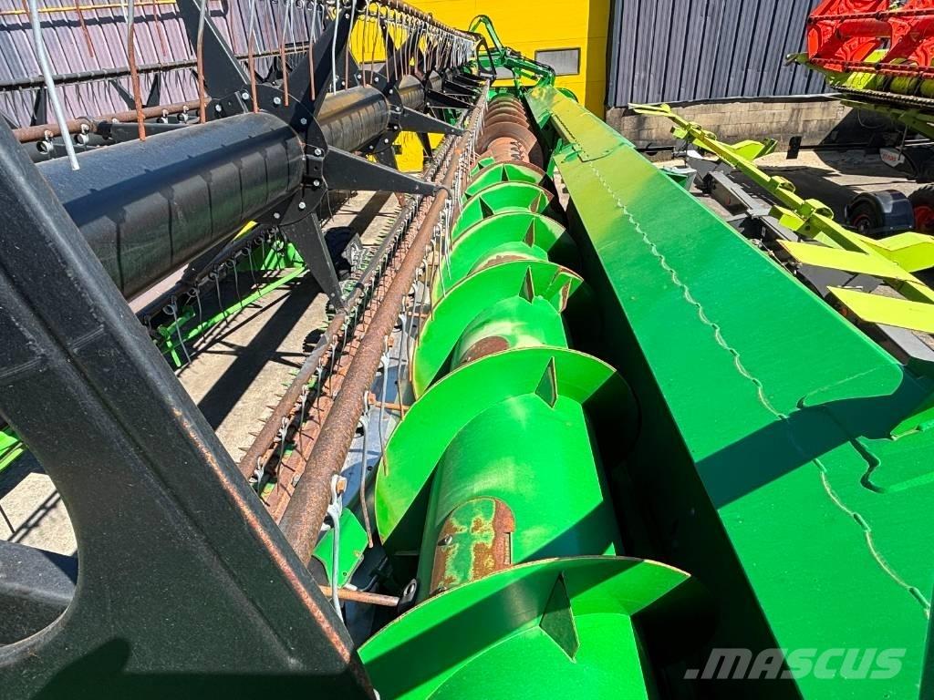 John Deere S 690 i Derliaus nuėmimo kombainai
