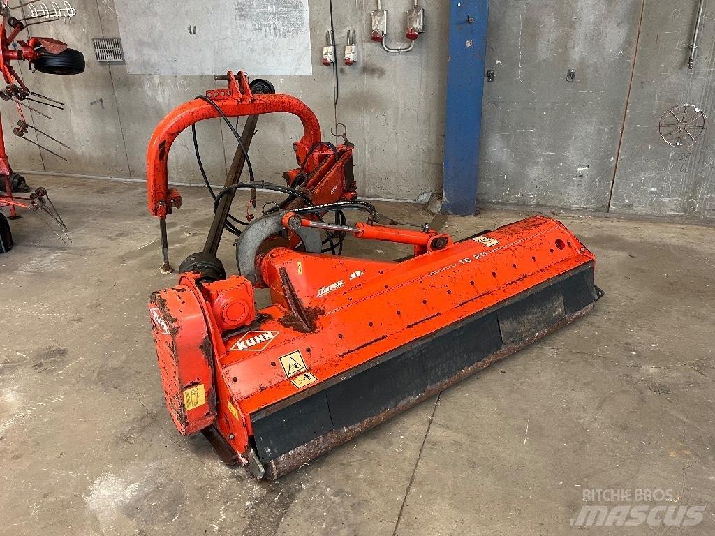 Kuhn TB 211 Ganyklų šienapjovės / rėžtuvės