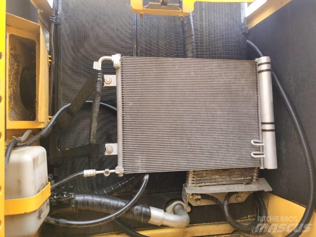 Komatsu PC 200-8 Vikšriniai ekskavatoriai